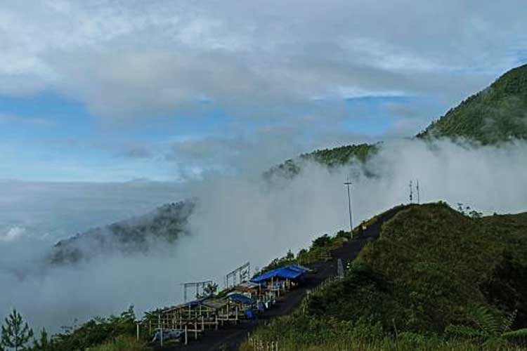 The Charm of the Country Above the Clouds of Mount Galunggung Tasikmalaya