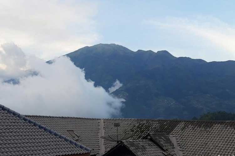 The beauty of the peak of Mount Merbabu can be reached via 5 climbing routes
