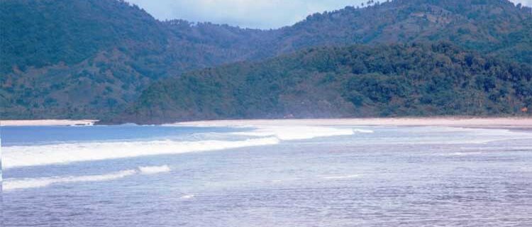 The beauty of Selong Belanak Beach, Lombok, which you must see