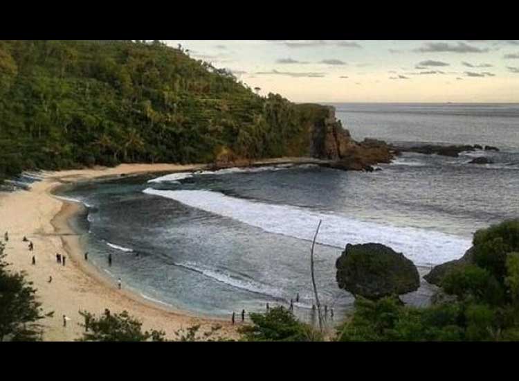 Siung Beach Jogja: History, Attractions, Prices and Routes