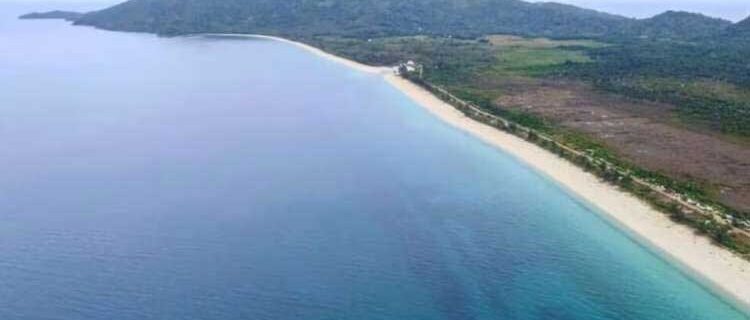 Sisi Beach One of the Most Beautiful Beach Tourism Destinations in Natuna